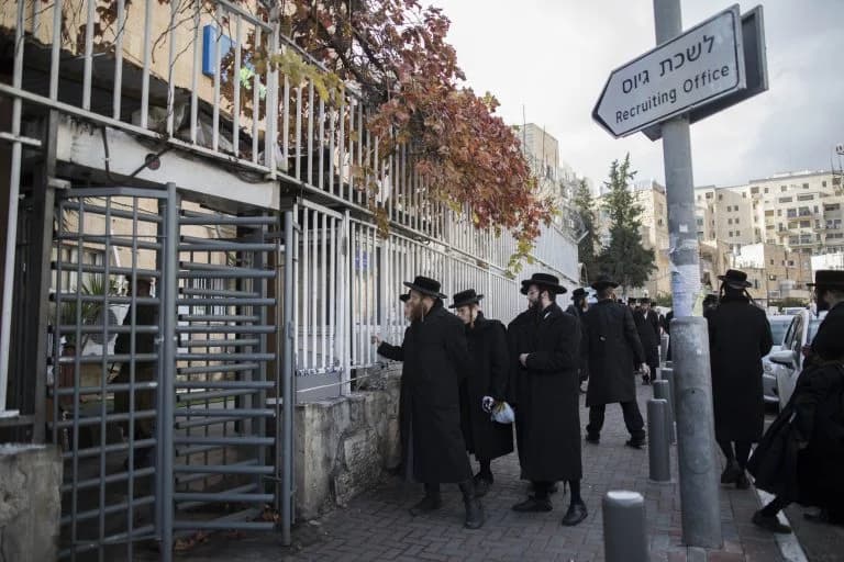 Haredim at the Recruitment Office, illustration Haredim at the Recruitment Office, illustration
