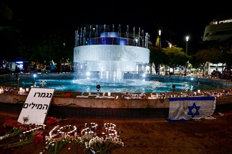 Candles in Dizengoff square Candles in Dizengoff square