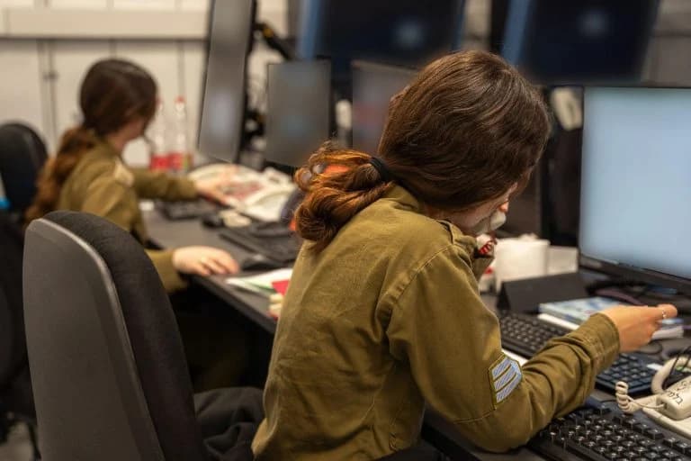 Observers, illustration, the photographs have nothing to do with the content of the article Observers, illustration, the photographs have nothing to do with the content of the article