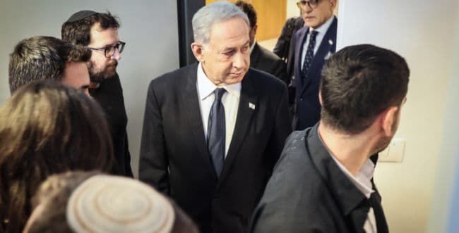 Netanyahu in court in April this year