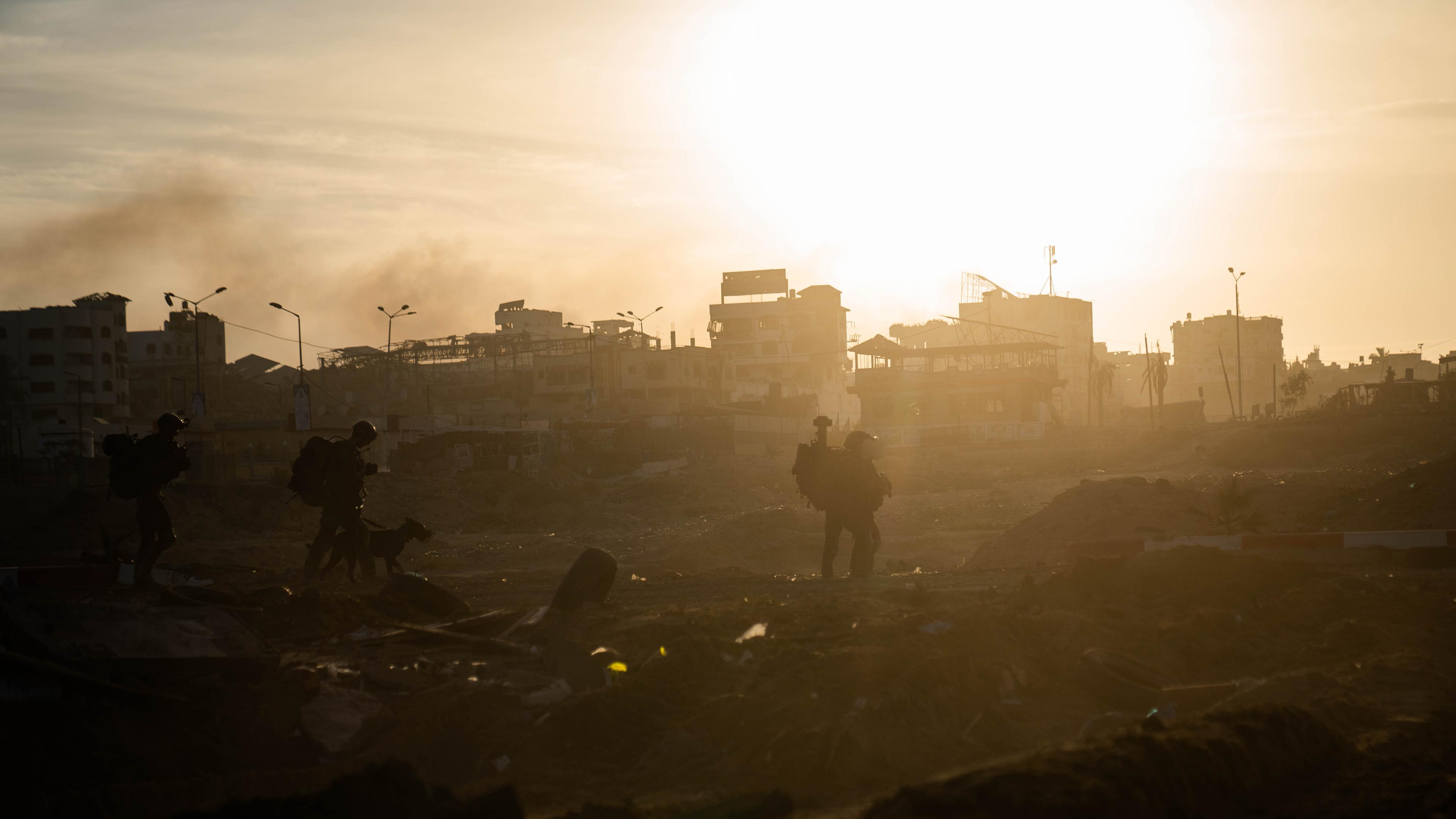 IDF soldiers in Khan Yunis, Gaza.