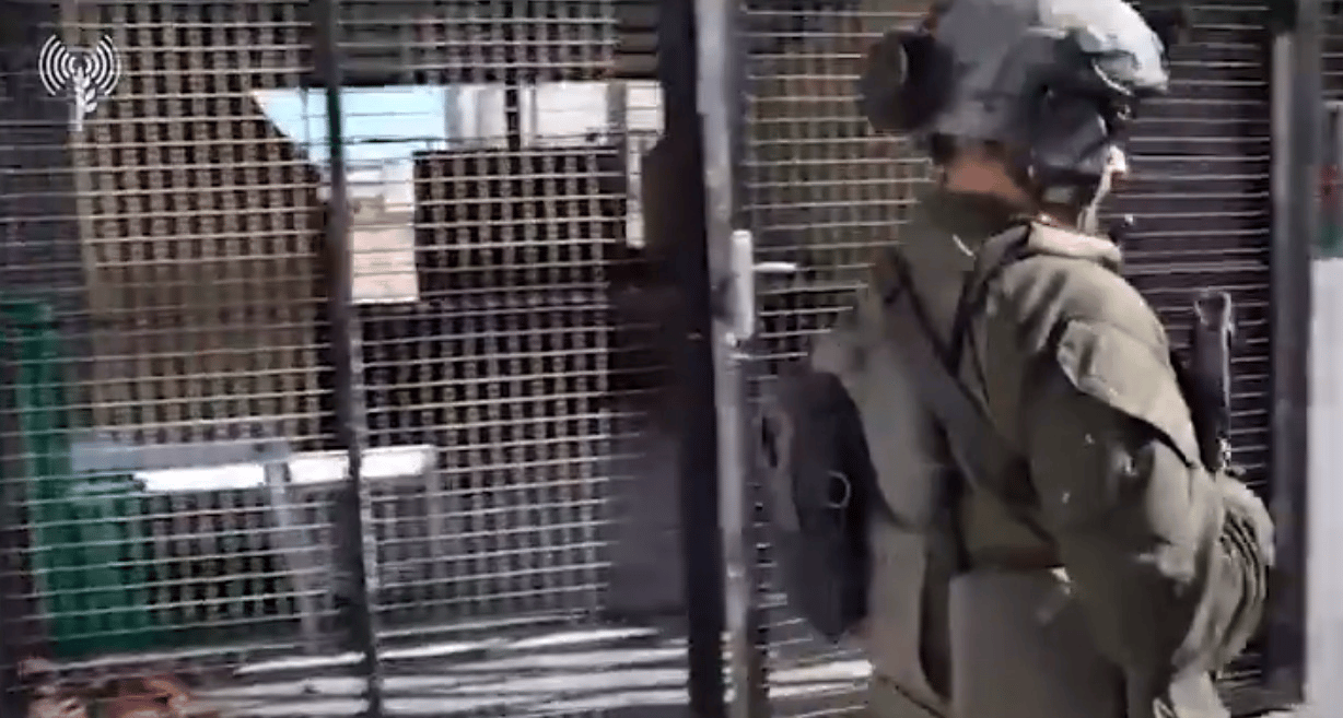 IDF soldier explaining how Nasser hospital was resupplied during operation.