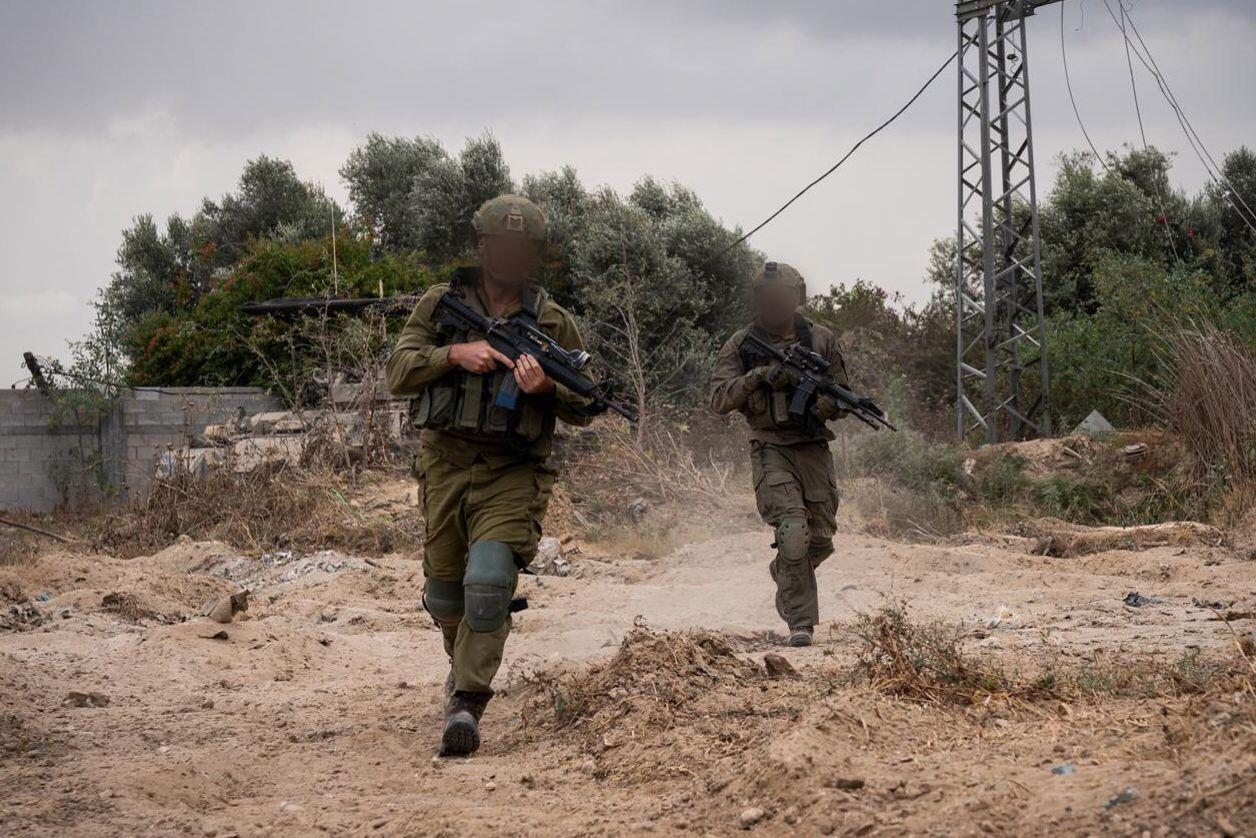 IDF soldiers in Jebaliya. IDF soldiers in Jebaliya.