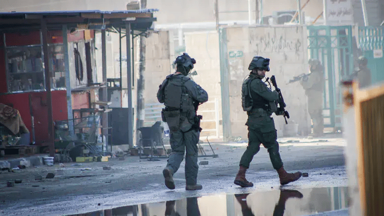 IDF forces in Jenin IDF forces in Jenin