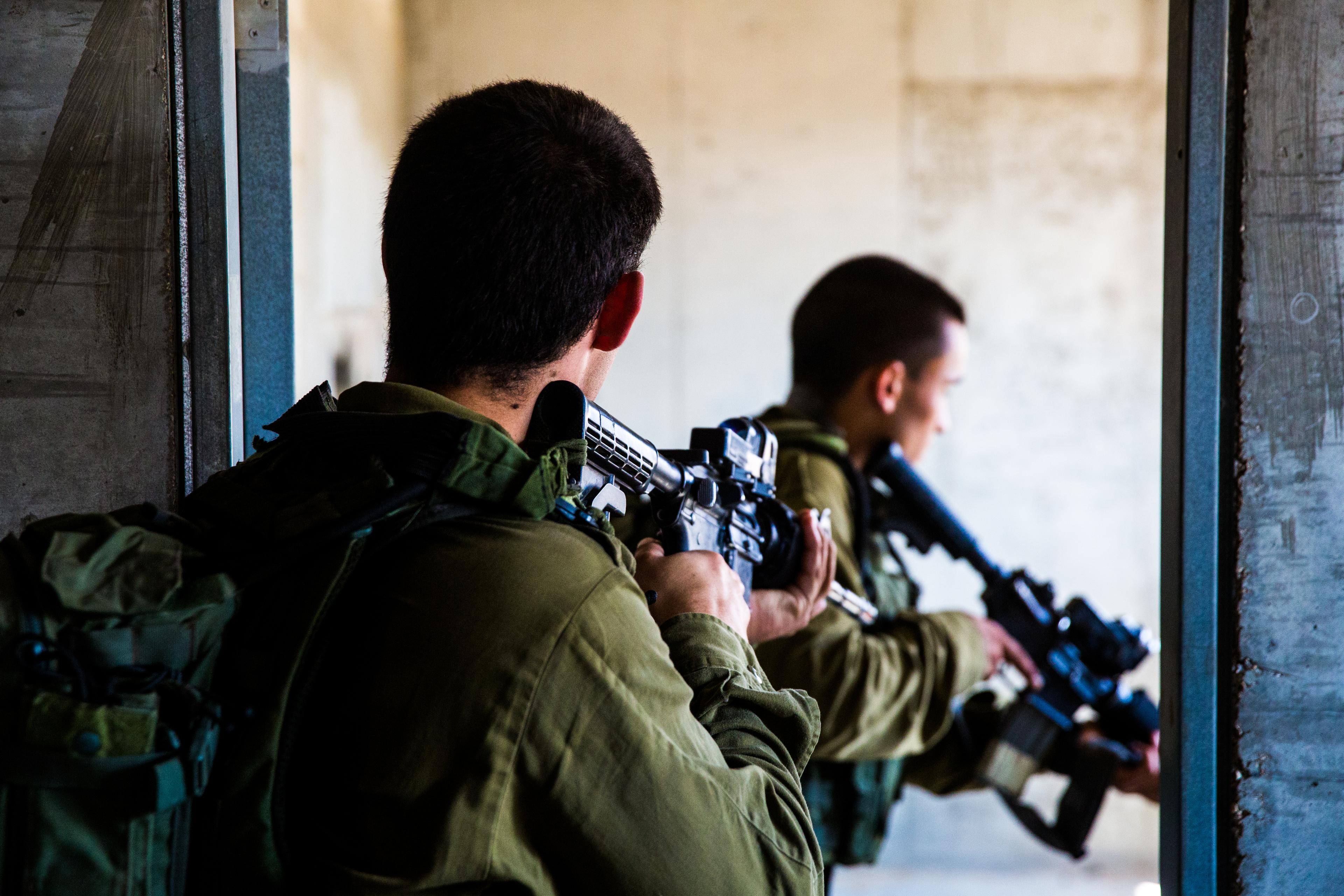 Israeli soldiers training in combat in an urban area Israeli soldiers training in combat in an urban area