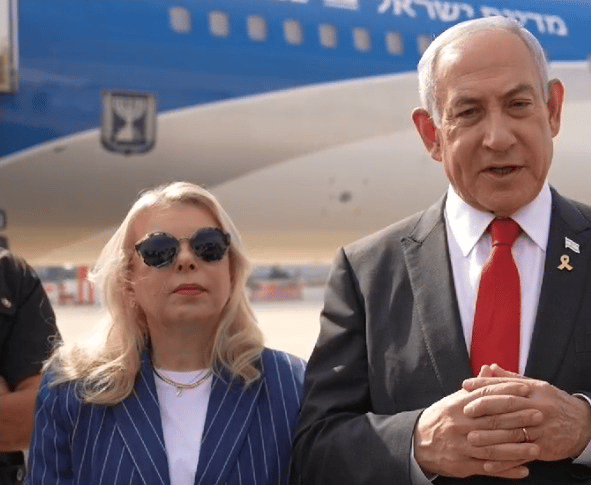 Prime Minister Binyamin Netanyahu, on his way to the United States. Prime Minister Binyamin Netanyahu, on his way to the United States.