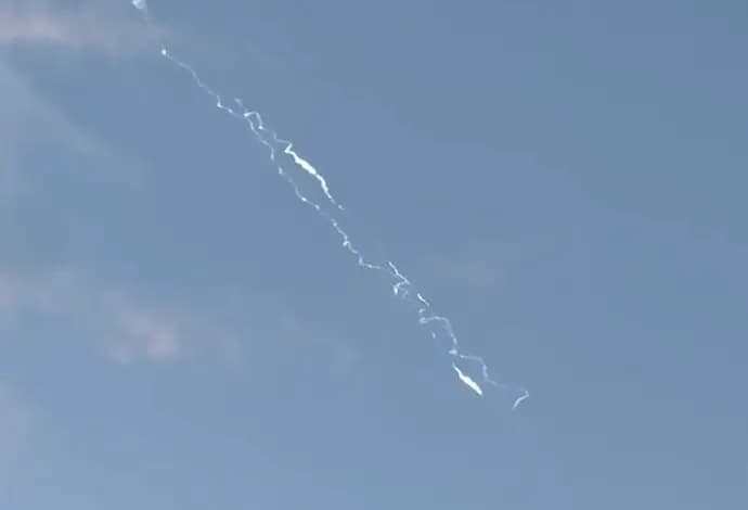 Surface to surface missile launched from Yemen to Israel