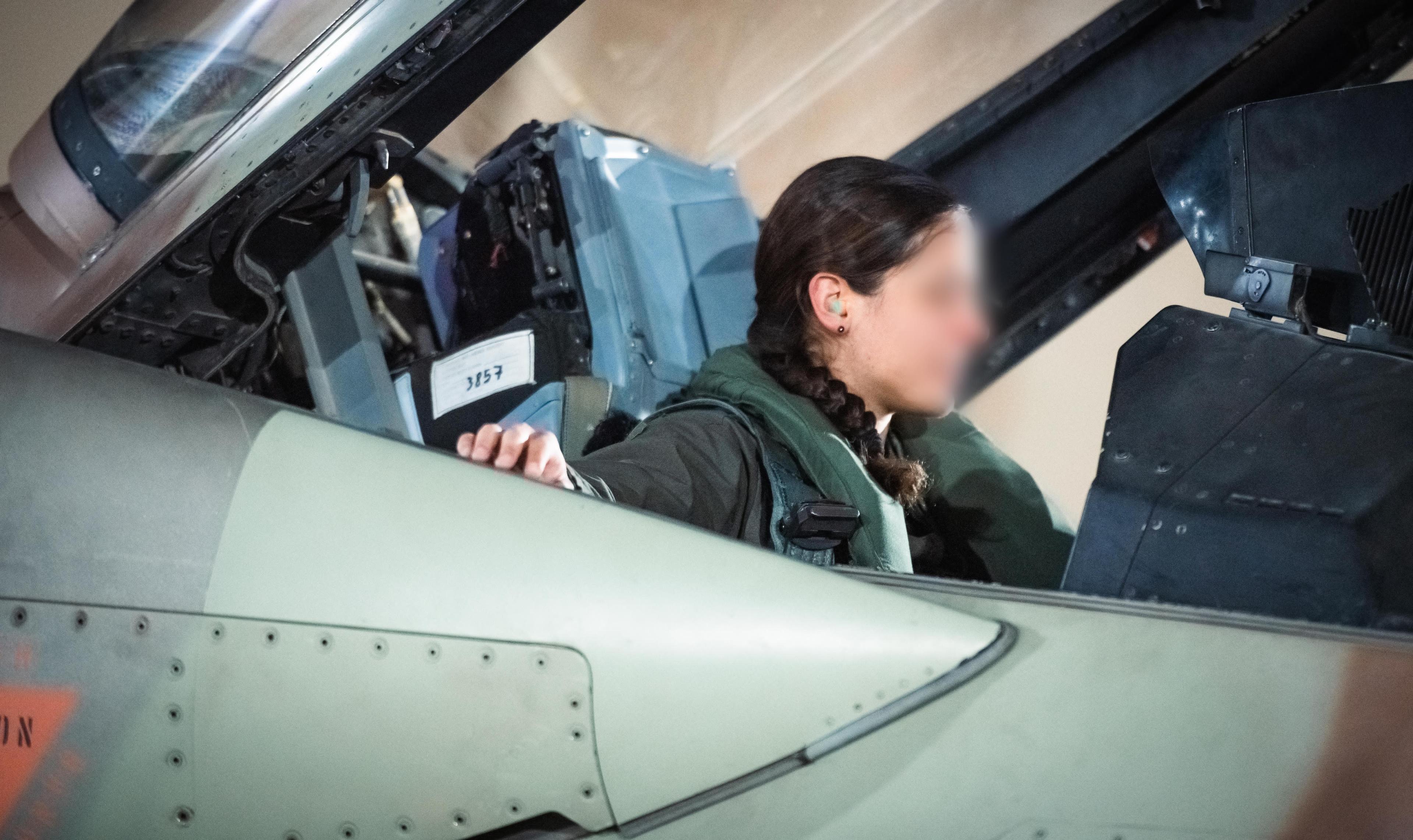 Female IAF pilot Female IAF pilot