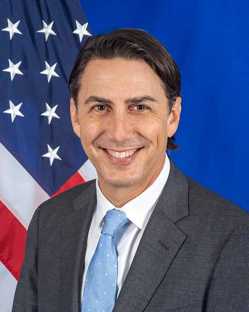 Amos Hochstein. Amos Hochstein.