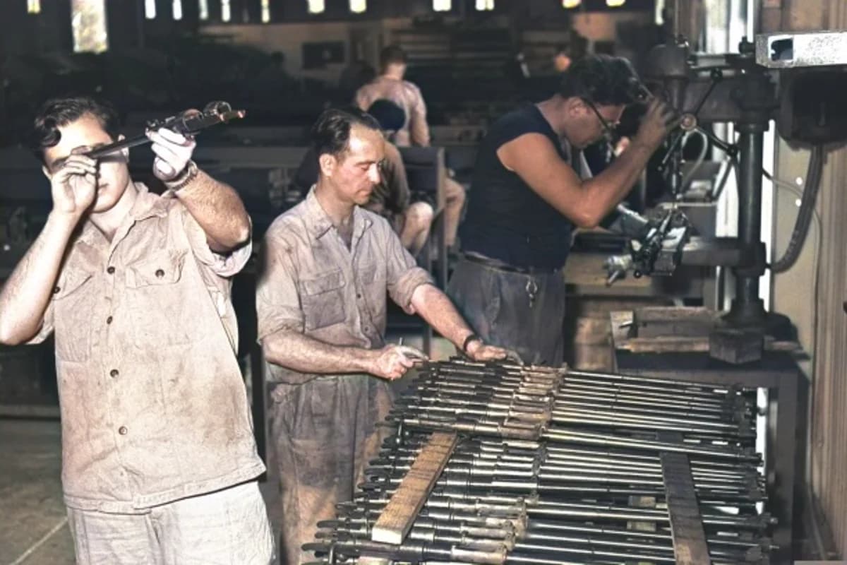 Making Israeli guns Making Israeli guns