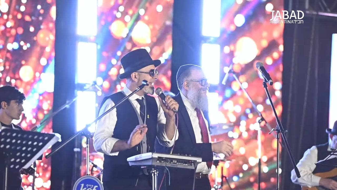 Argentina holds special Hanukkah ceremony Argentina holds special Hanukkah ceremony