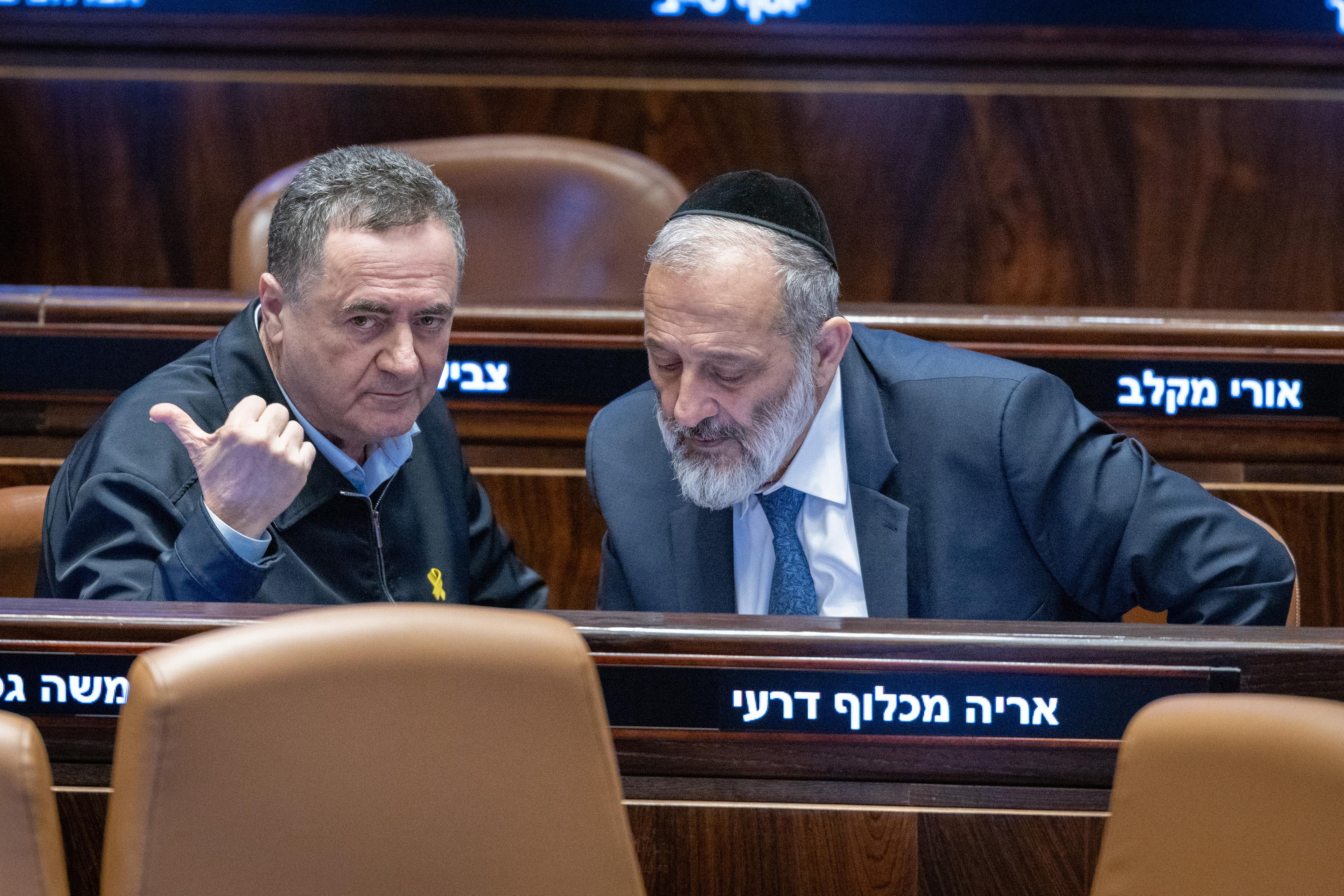 Defense Minister Katz and Shas leader Aryeh Deri. Defense Minister Katz and Shas leader Aryeh Deri.