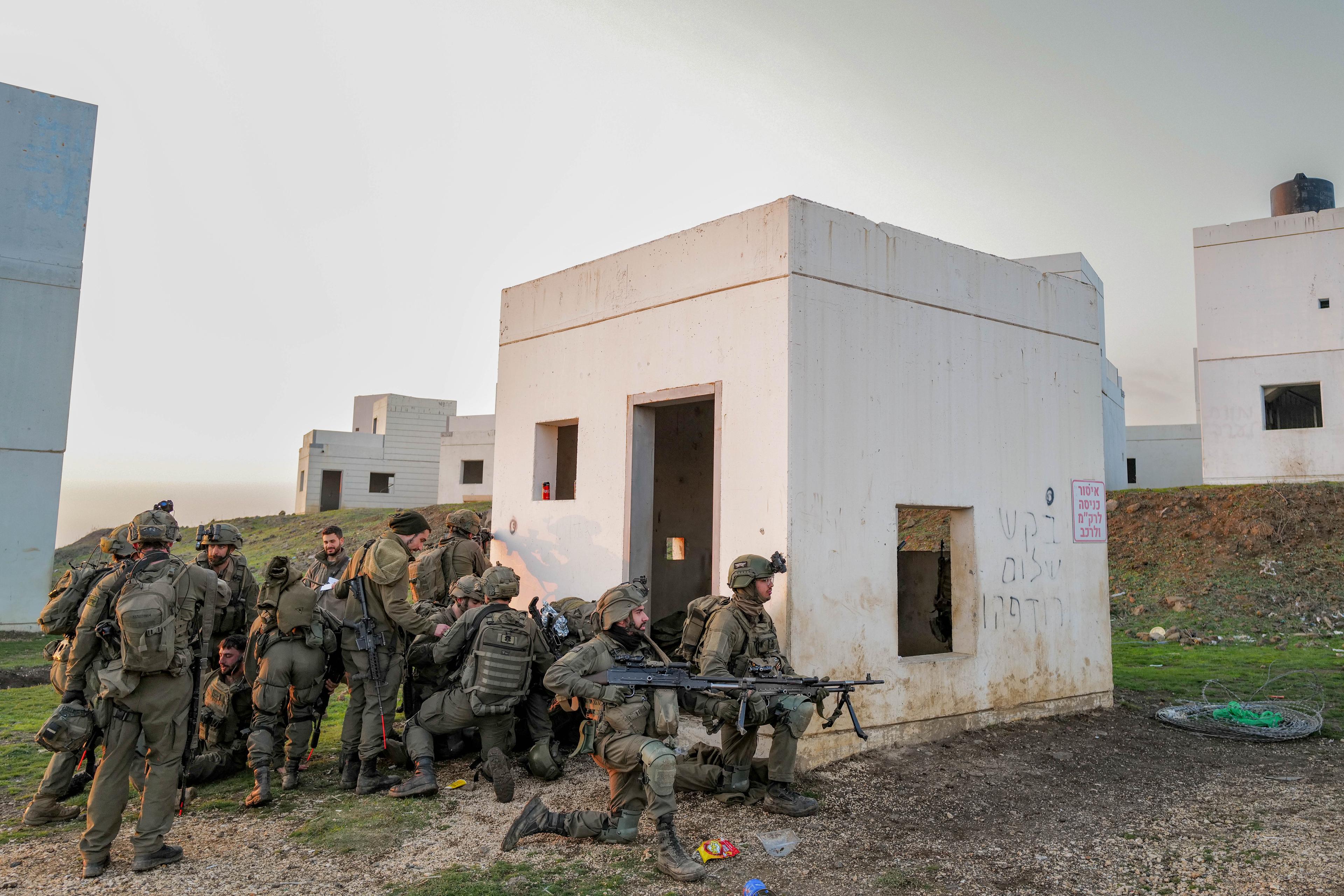 IDF training in Lebanon. IDF training in Lebanon.