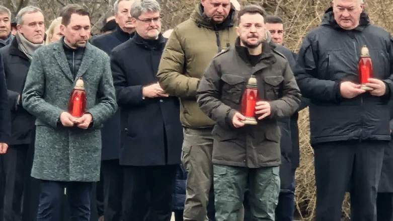 Zelenskyy at the memorial ceremony 
