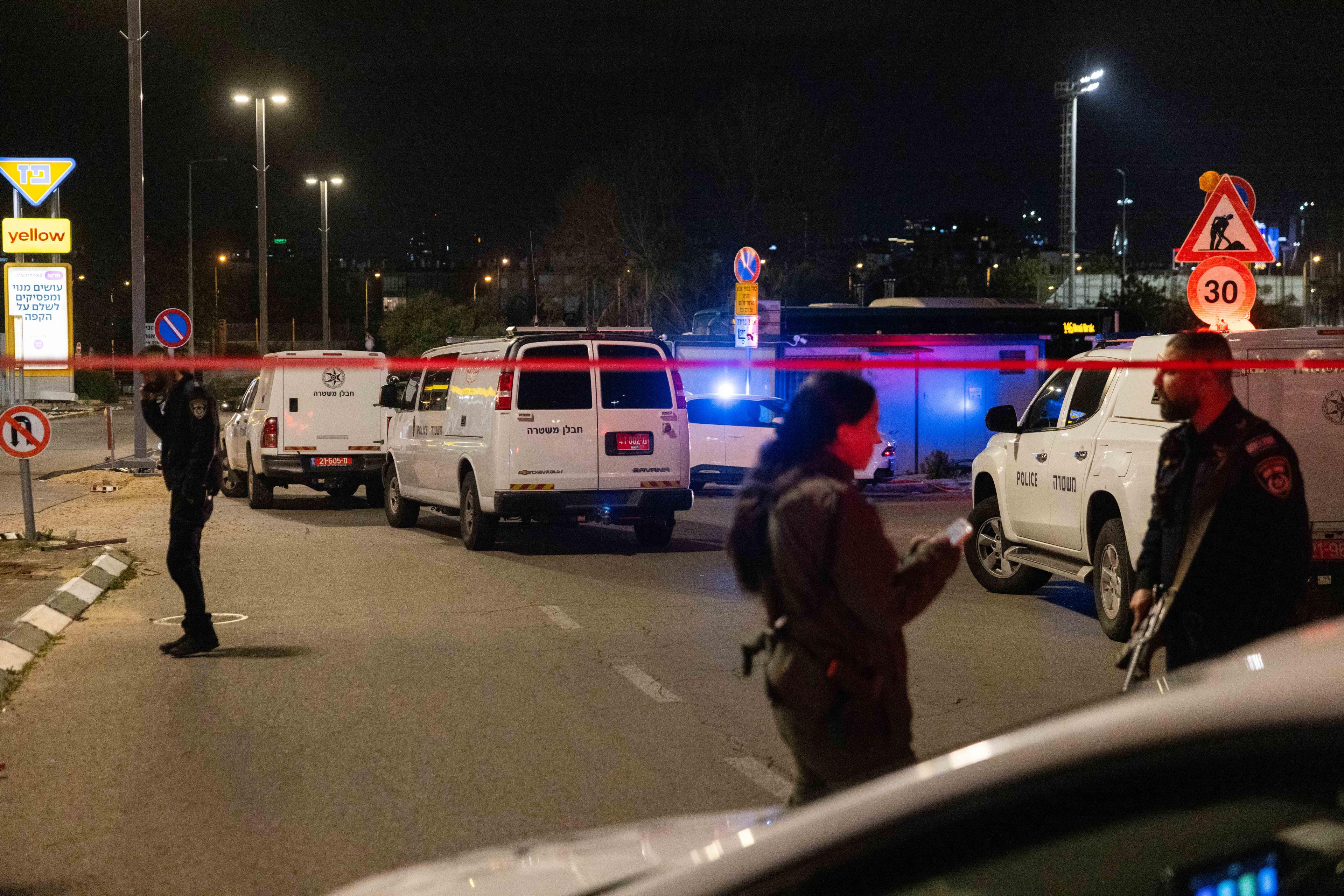 sraeli security forces at the scene of a possible bus bombing, in Bat Yam, central Israel, February 20, 2025