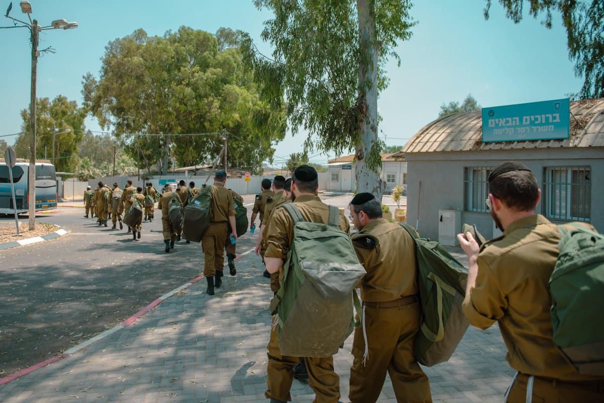 Haredi recruits