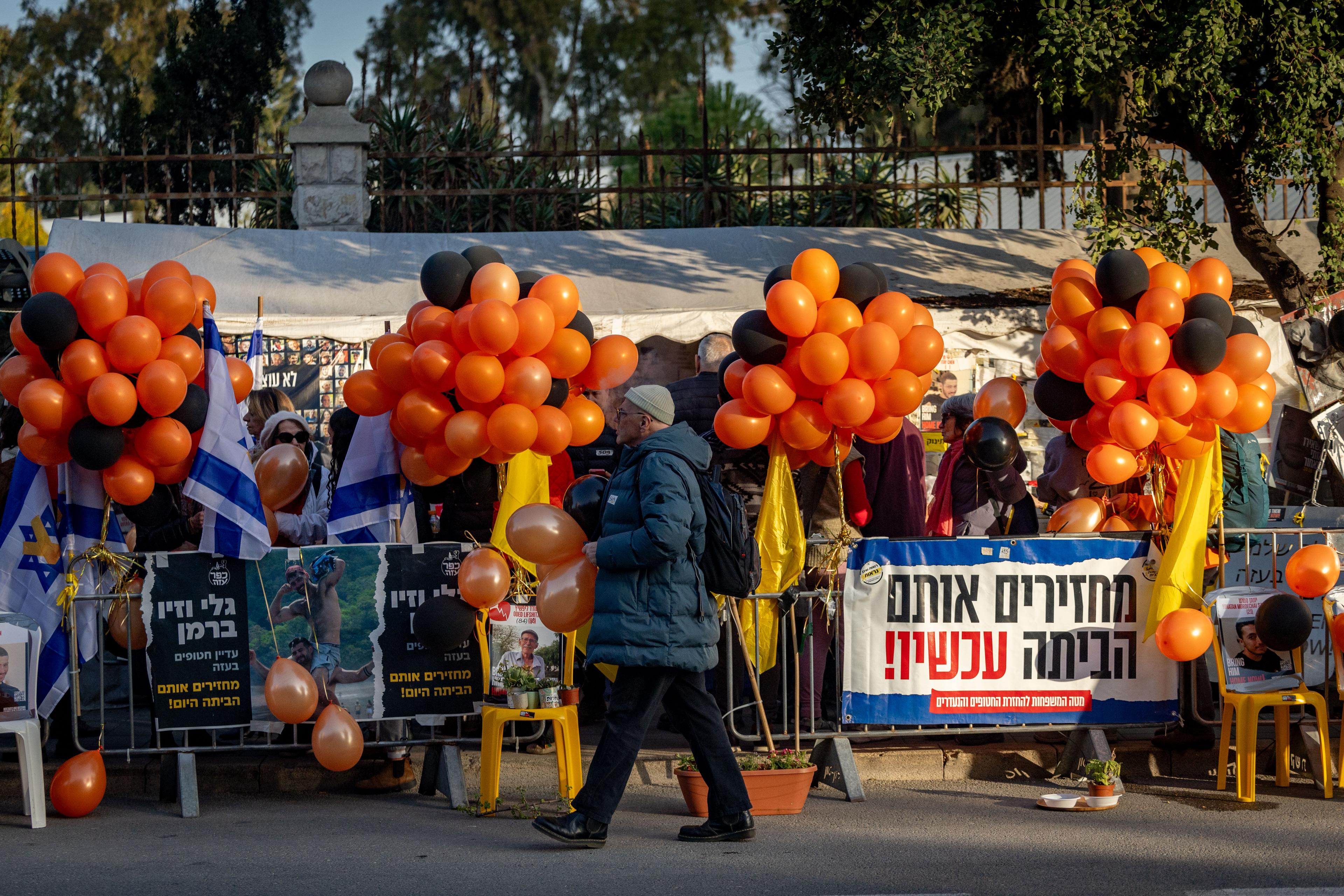 Protest for the Bibas family and the hostages.