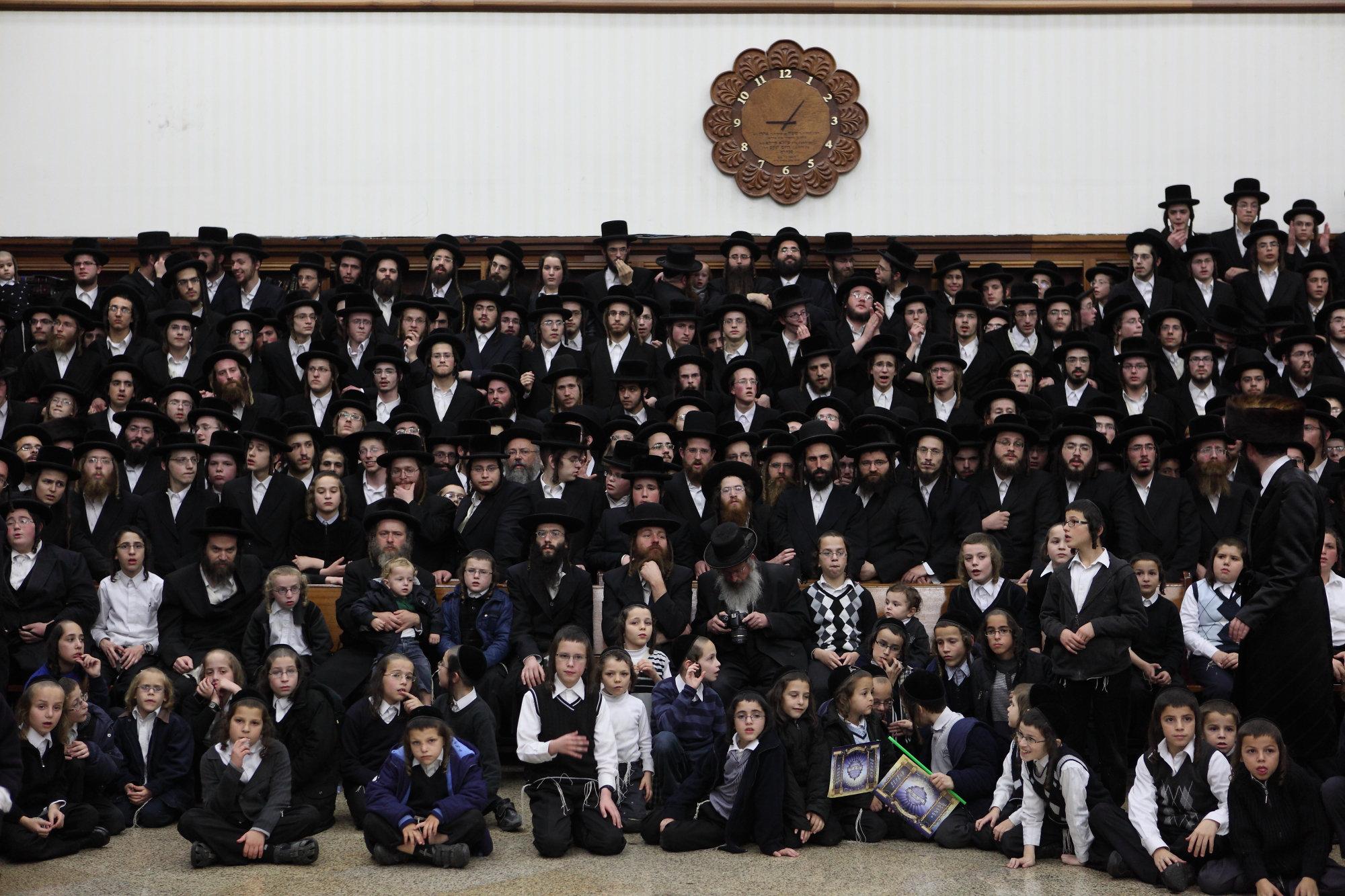 Ultra orthodox Jewish men of the Rachmastrivka Hasidic dynasty Ultra orthodox Jewish men of the Rachmastrivka Hasidic dynasty