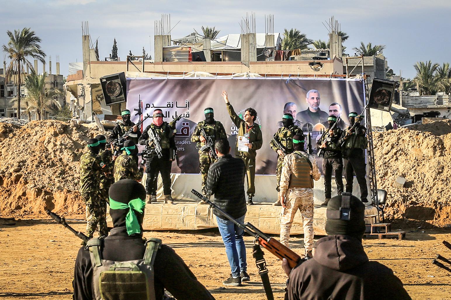  Al-Qassam Brigades hand over Israeli hostages Ofer Kalderon and Yarden Bibas to the Red Cross, as part of the ceasefire agreement between Israel and Hamas, in Khan Yunis, southern Gaza Strip. February 01, 2025. 