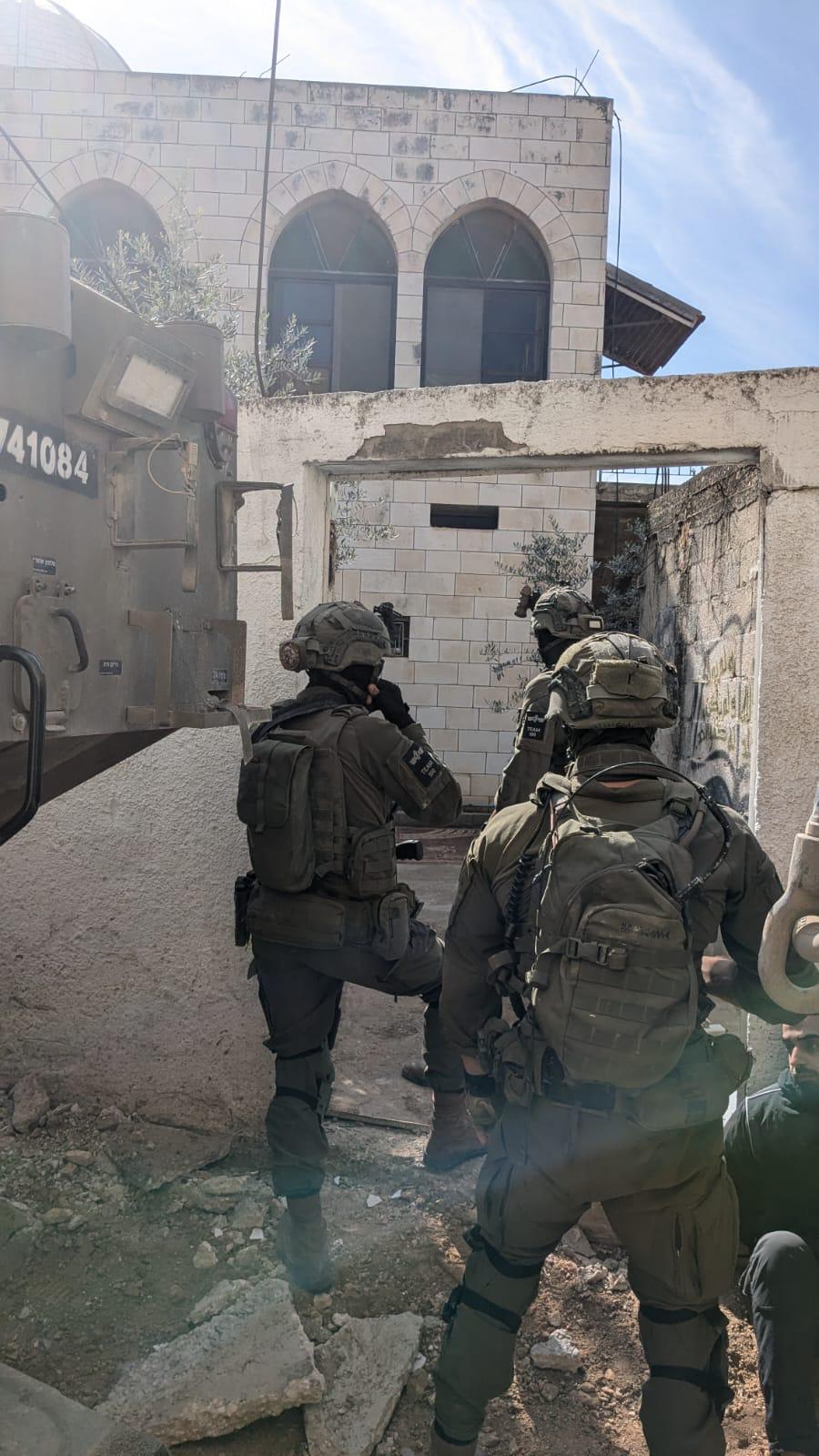 IDF forces