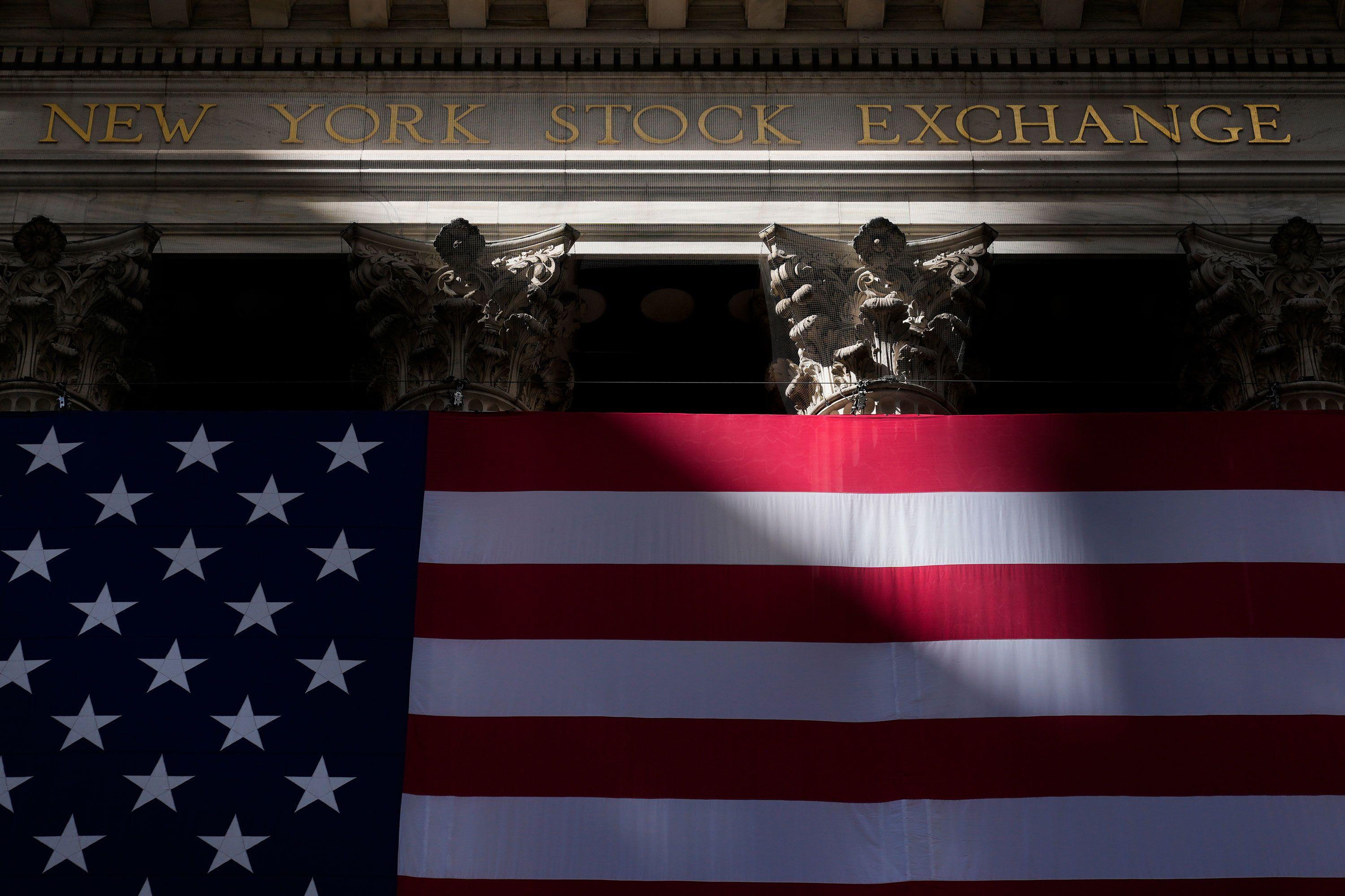 Back to buisness? Dow surges nearly 500 points after Trump delays car tariffs