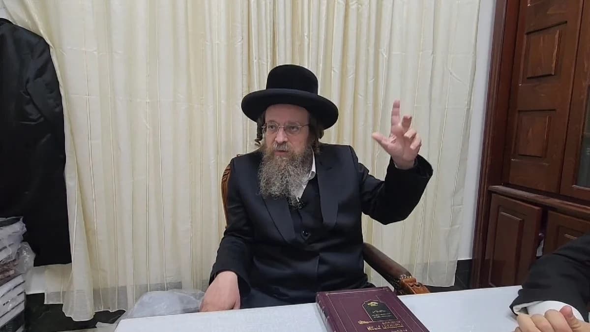 Ungvar Rebbe.