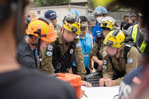 IDF rescue forces operating in Thailand IDF rescue forces operating in Thailand