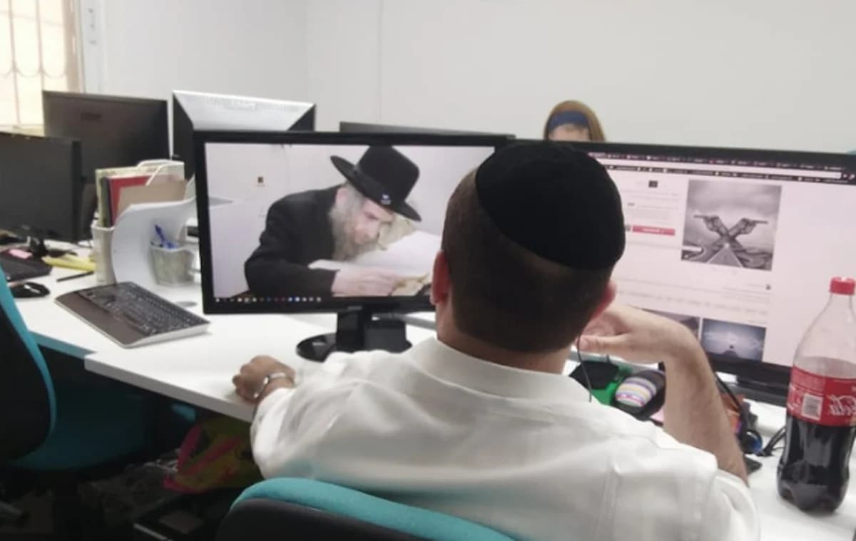 Working Haredim. Illustration.
