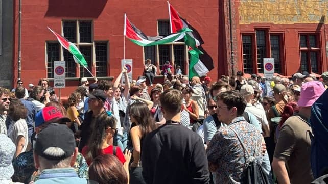 Por Palestinian Protesters at Eurovision 2025 Por Palestinian Protesters at Eurovision 2025