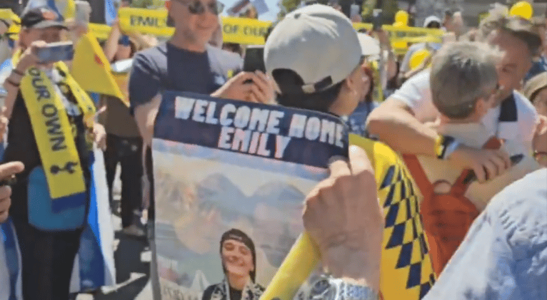 Emily Damari welcomed by Tottenham Spurs fans