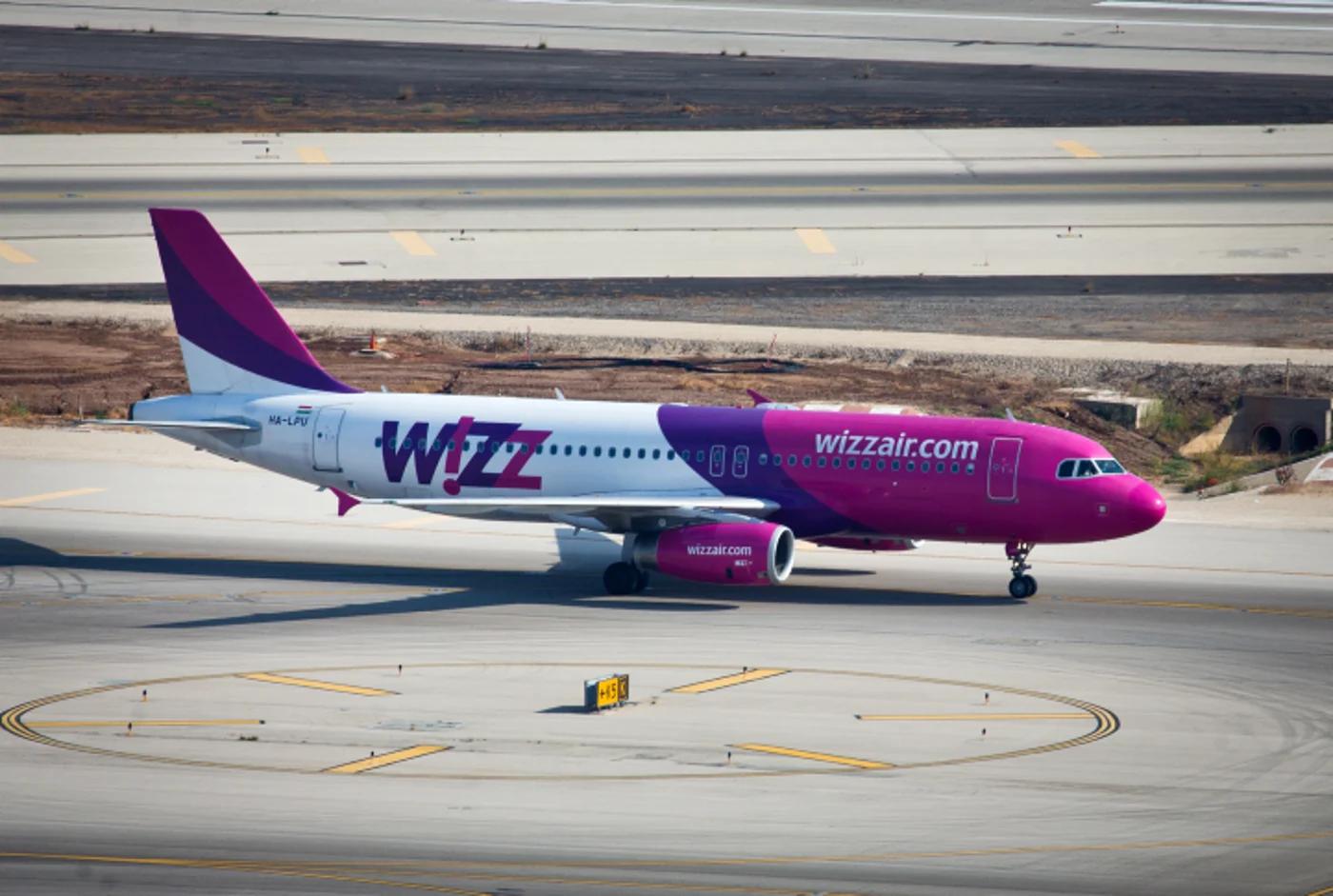 WizzAIr plane