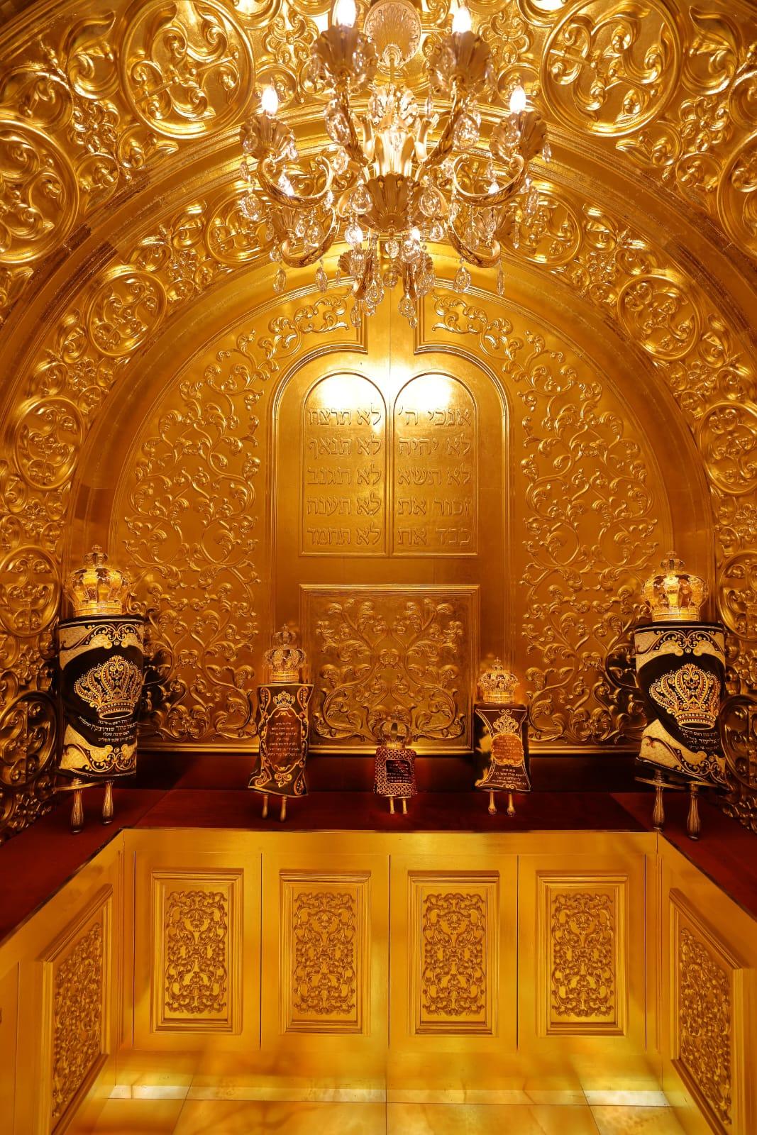 Inauguration of the world’s largest and most magnificent Holy Ark at Ateret Shlomo