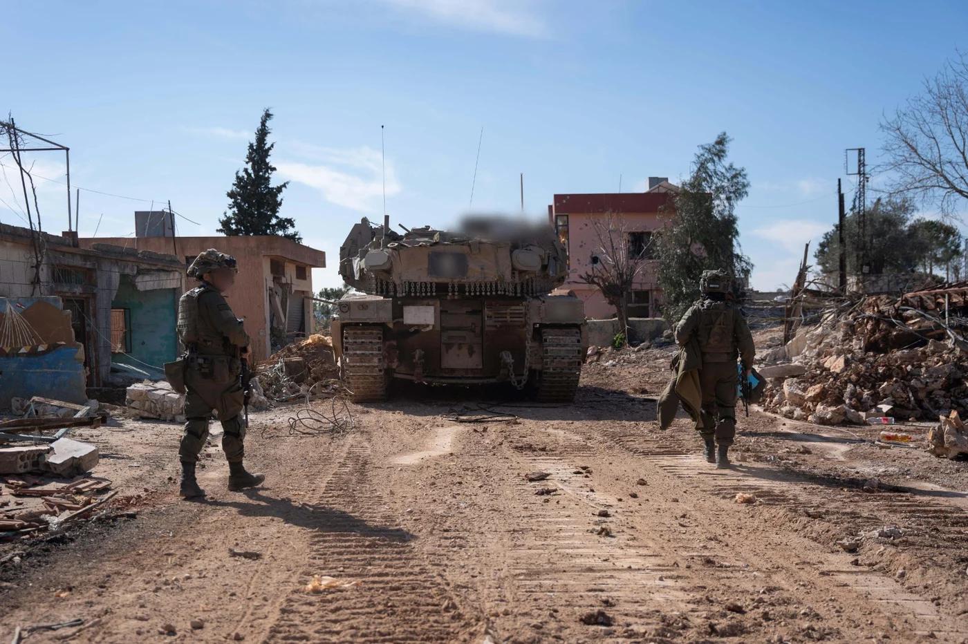 IDF soldiers operating in Lebanon