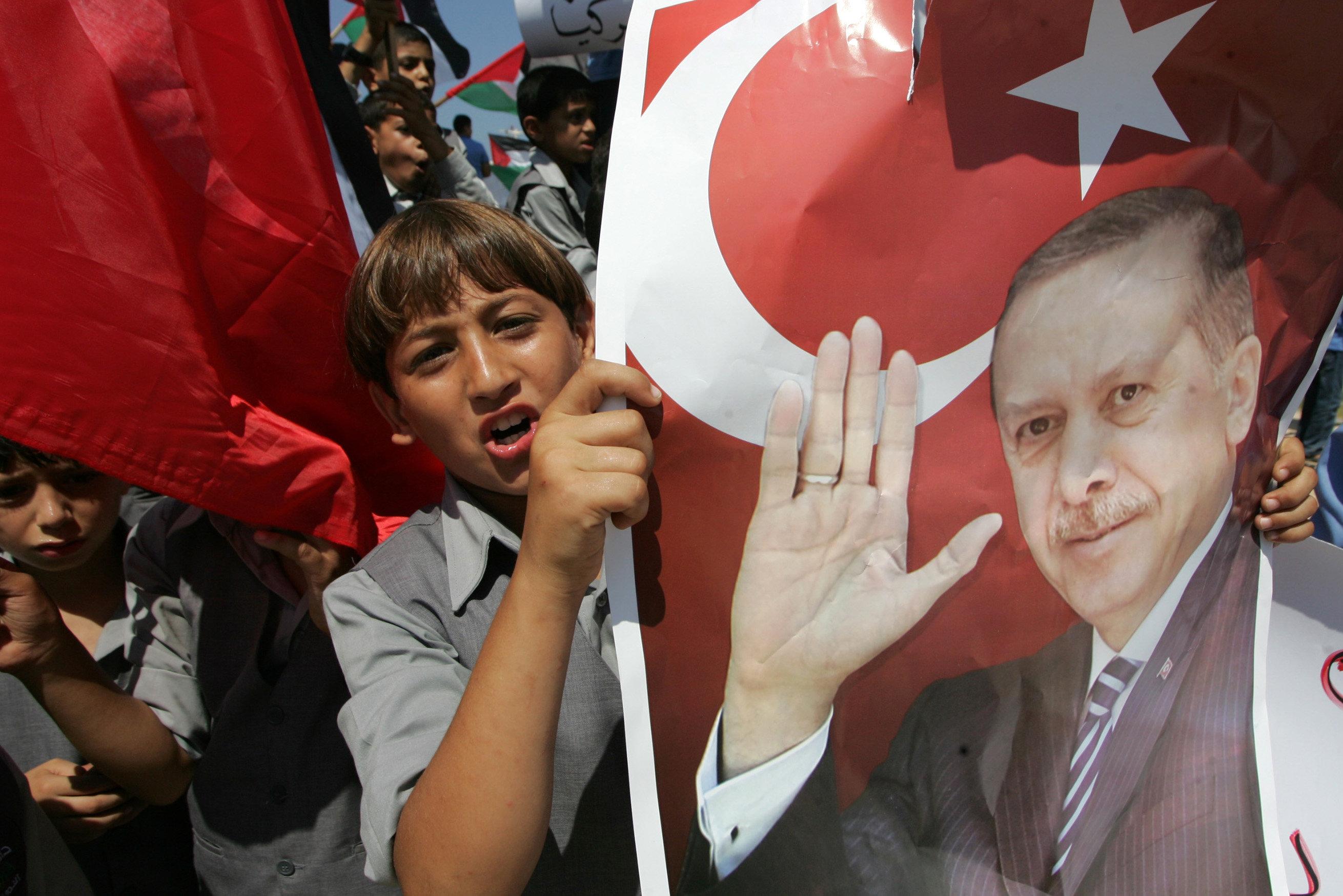 Erdogan joins Trump and backs up 21-point plan