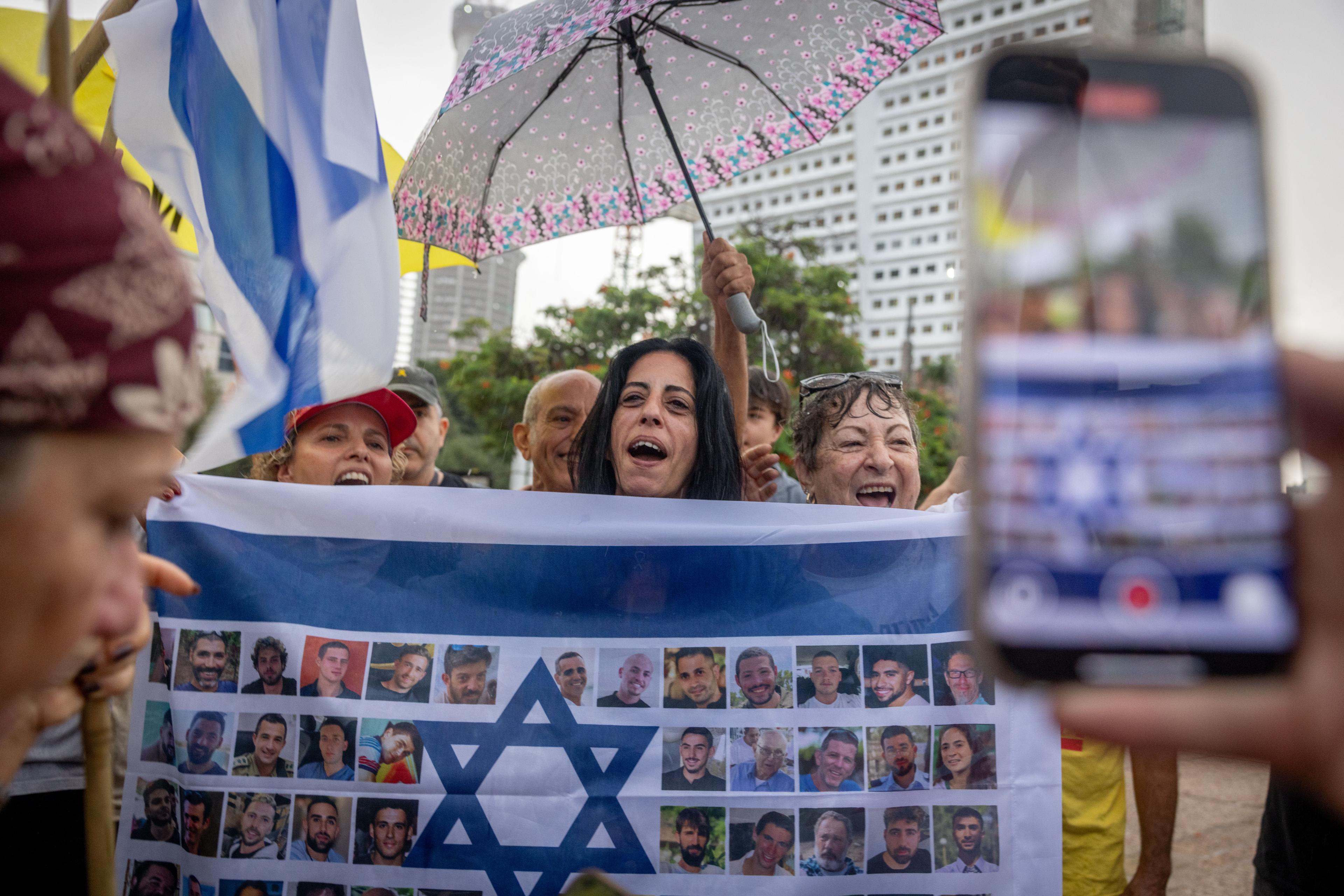 Hostages families celebrate in Tel Aviv. October 9, 2025