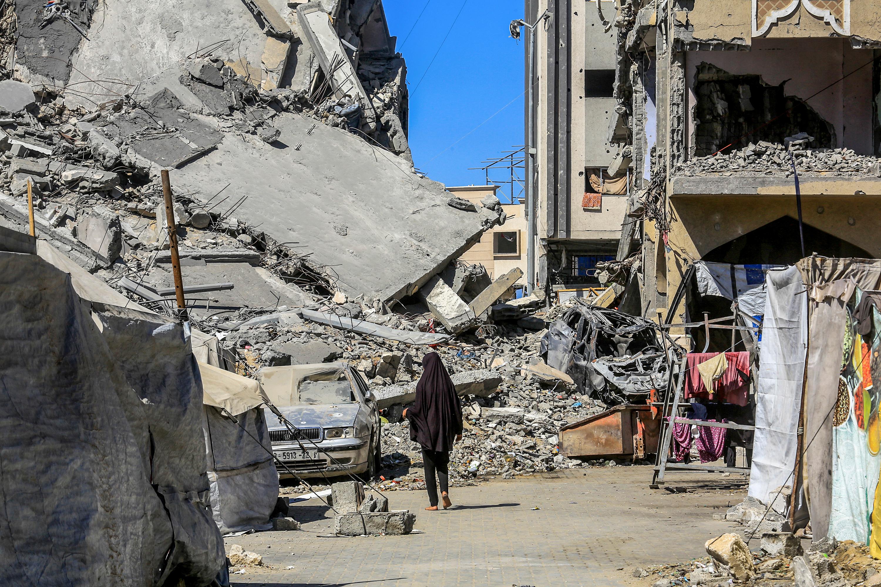 After a ceasefire agreement between Israel and Hamas, in Hamed city area in Khan Yunis, in the southern Gaza Strip, October 18, 2025.