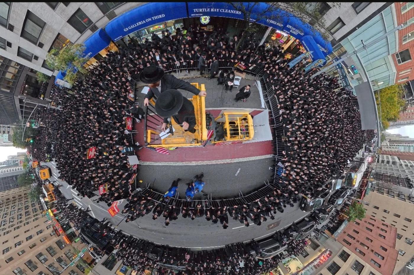 Mass rally against the draft decree in Manhattan 