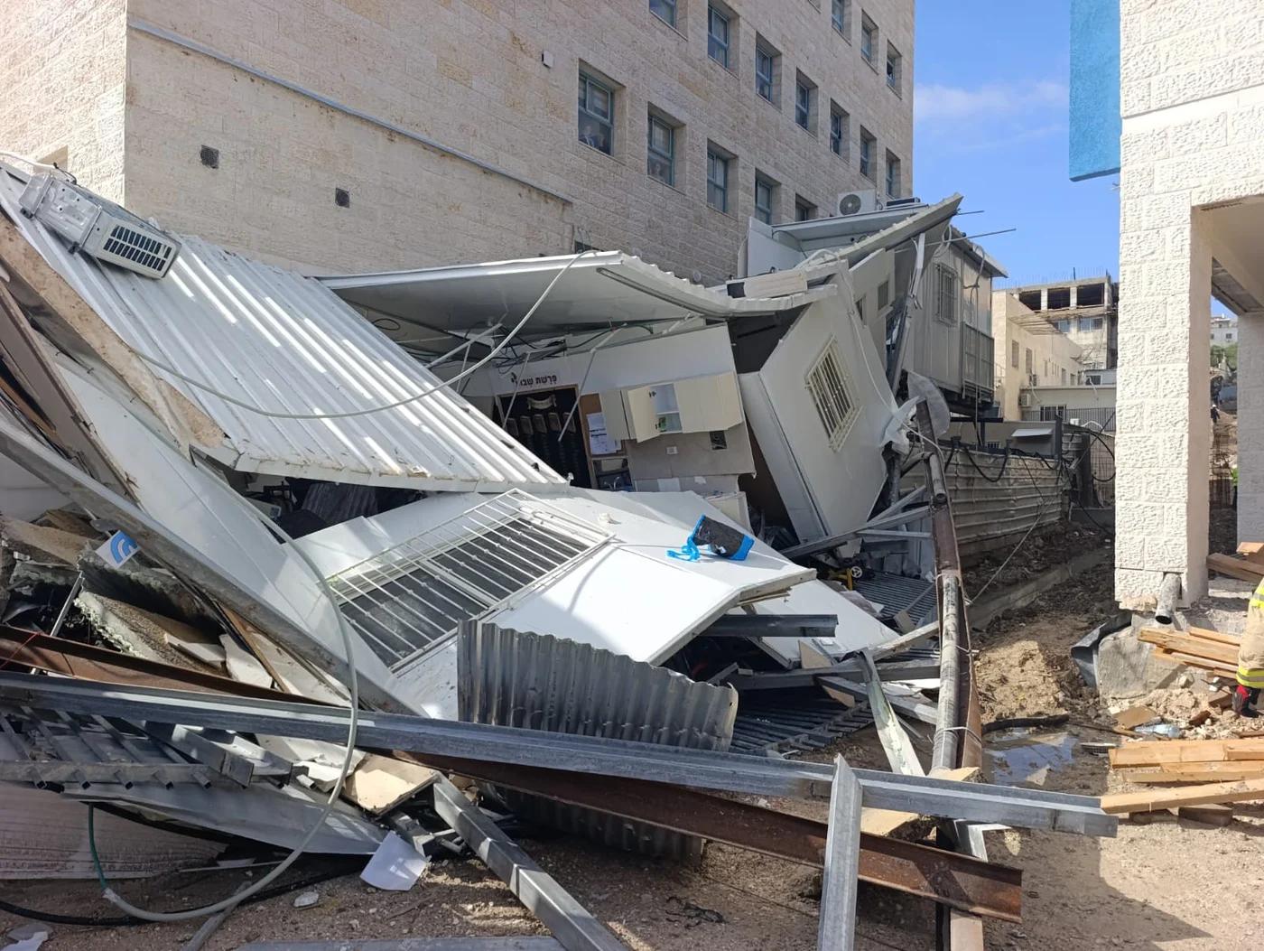 Makeshift building collapses in Beit Shemesh