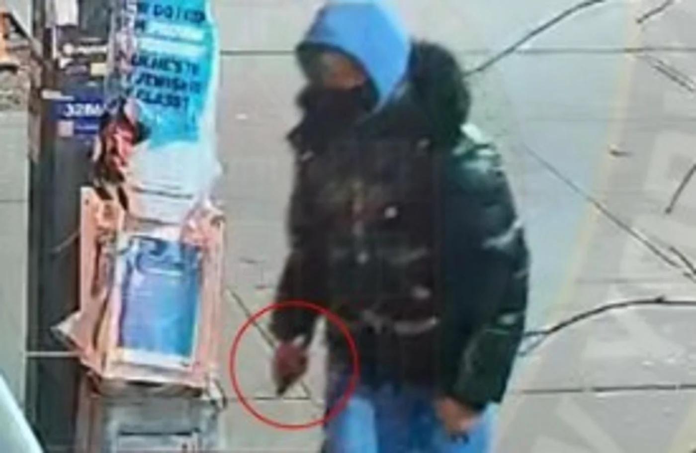 Man Pulls a Knife on Haredi Teen in Crown Heights