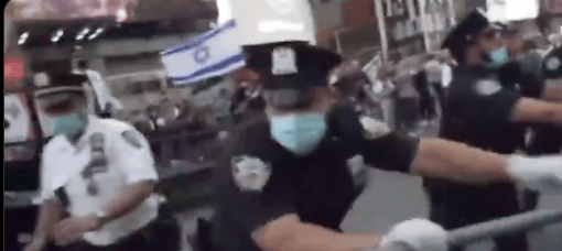Chaos in Times Square: Pro-Hamas Protesters Attack Police in New York City | WATCH