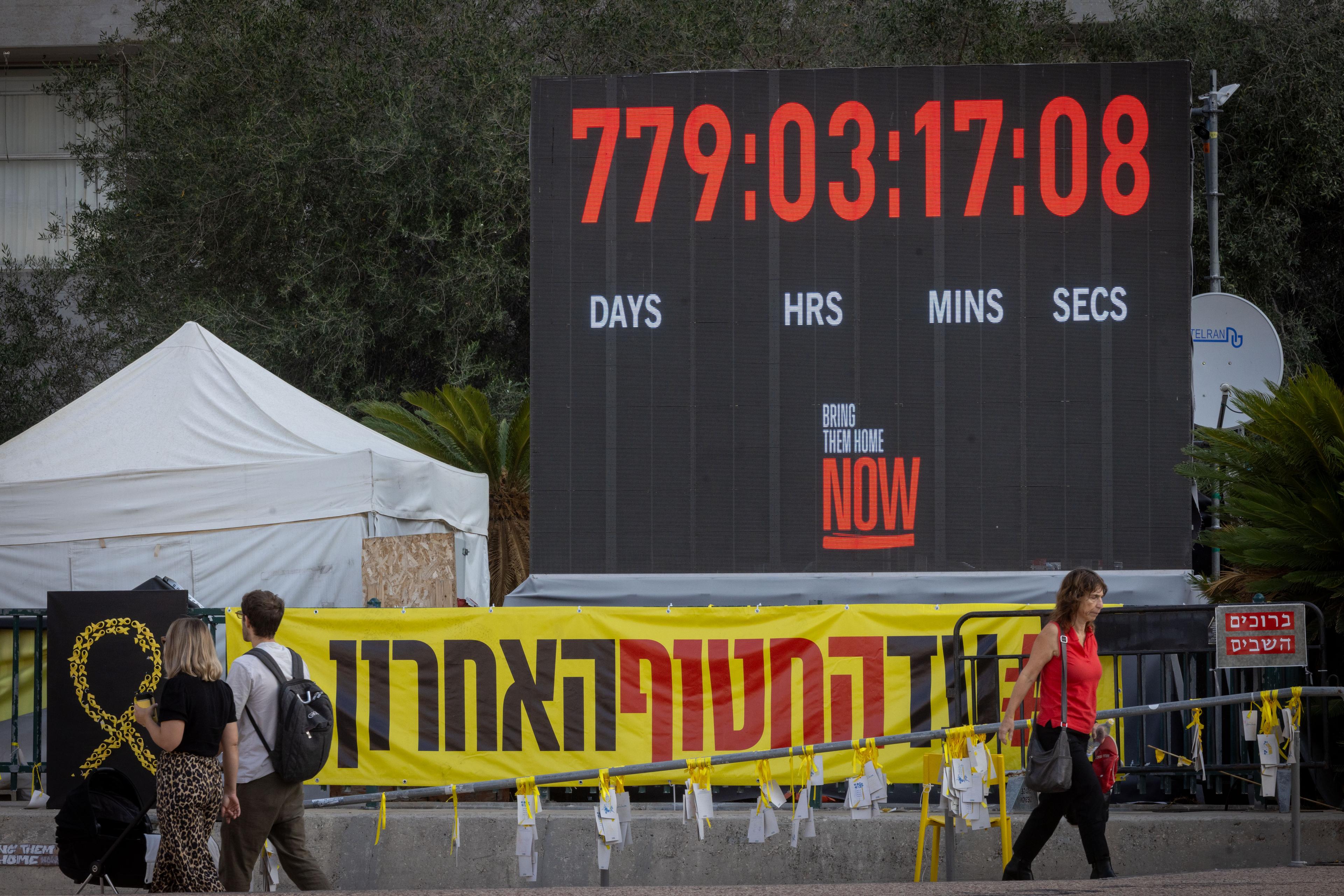 Visitors at Hostage Square in Tel Aviv. Hamas terrorists are still holding the bodies of three hostages in Gaza. November 24, 2025.