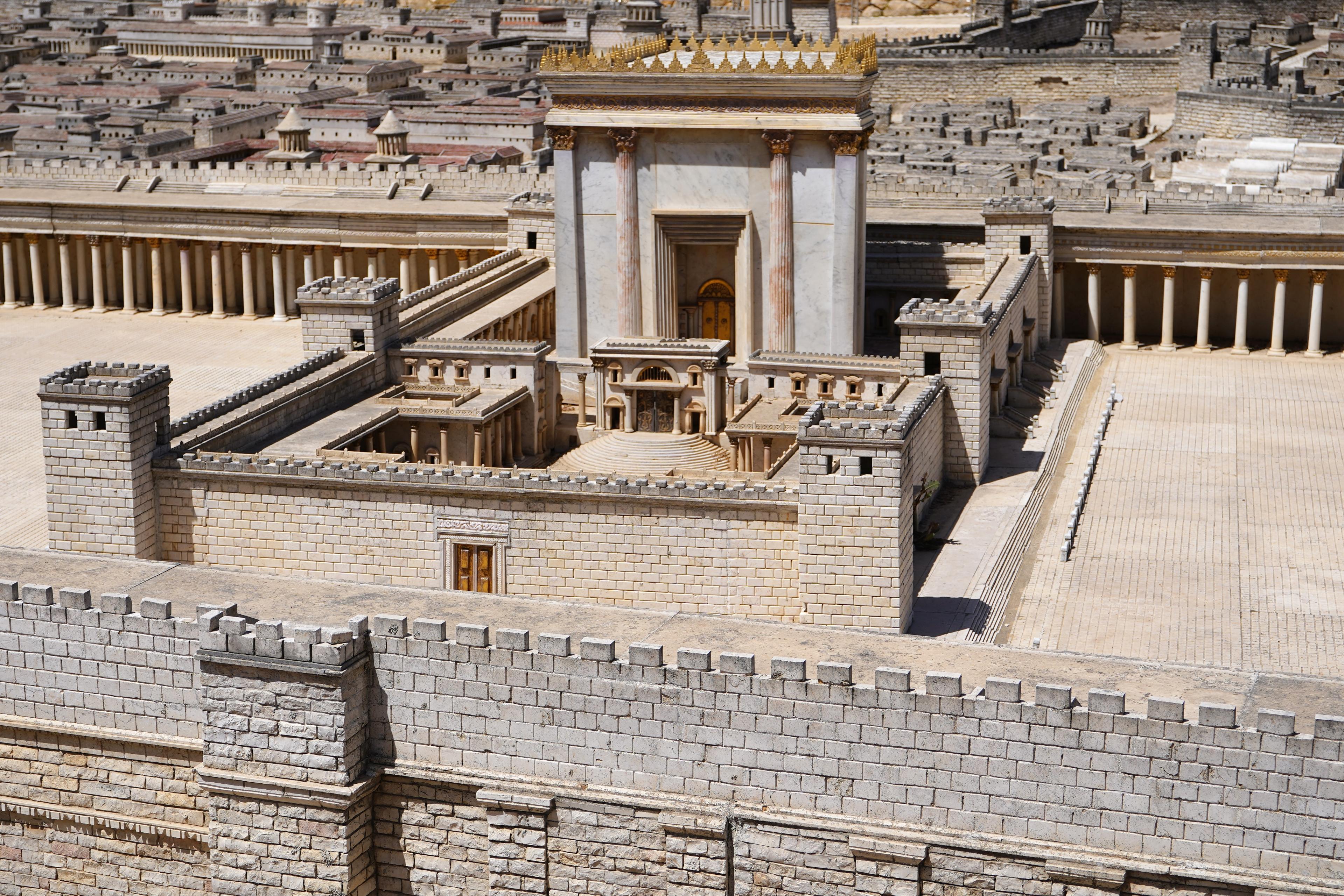 Model of the Bayis Sheini, israel Musuem