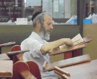 Levi Yitzchak Pash