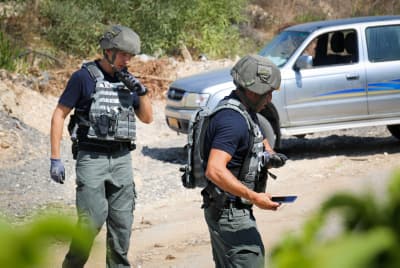 Israeli security forces in Moshav Netiv HaAsara, near the border with the Gaza Strip
